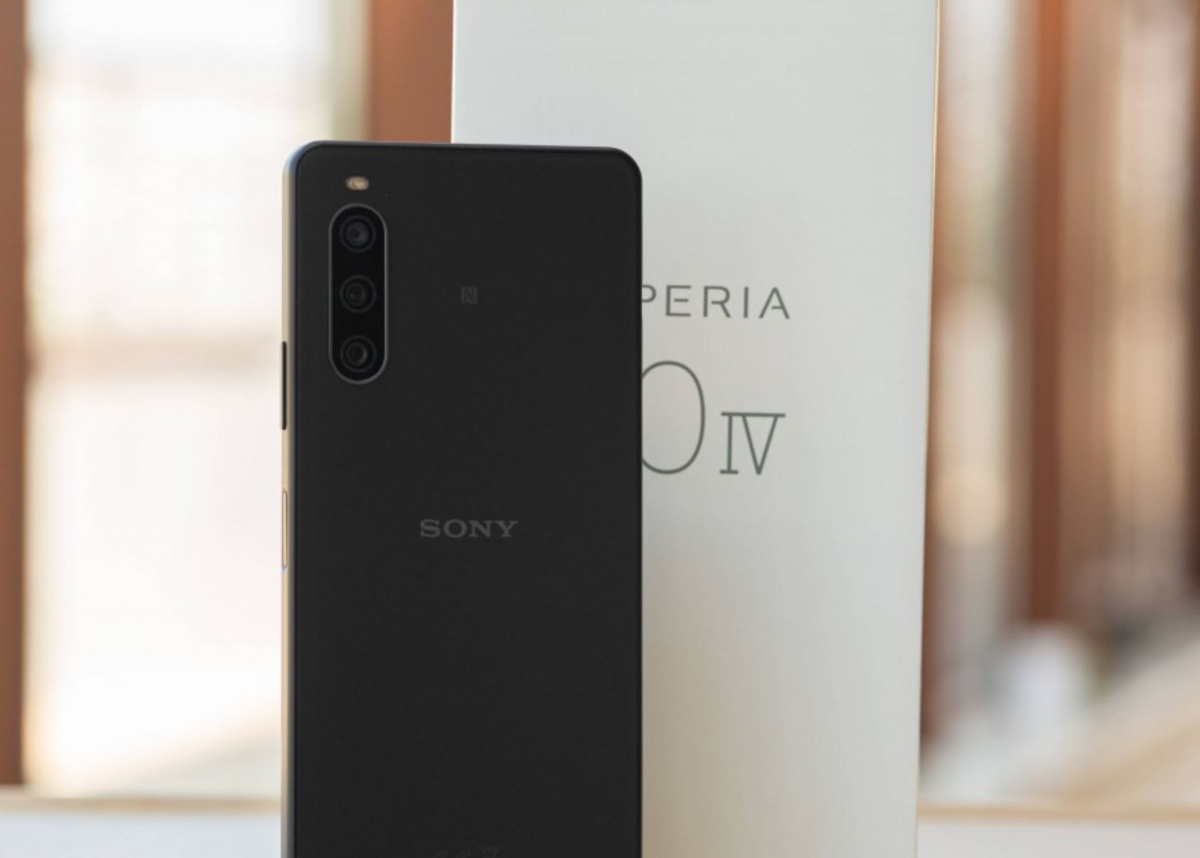 SONY Xperia 10 IV（XQ-CC44）ブラック-