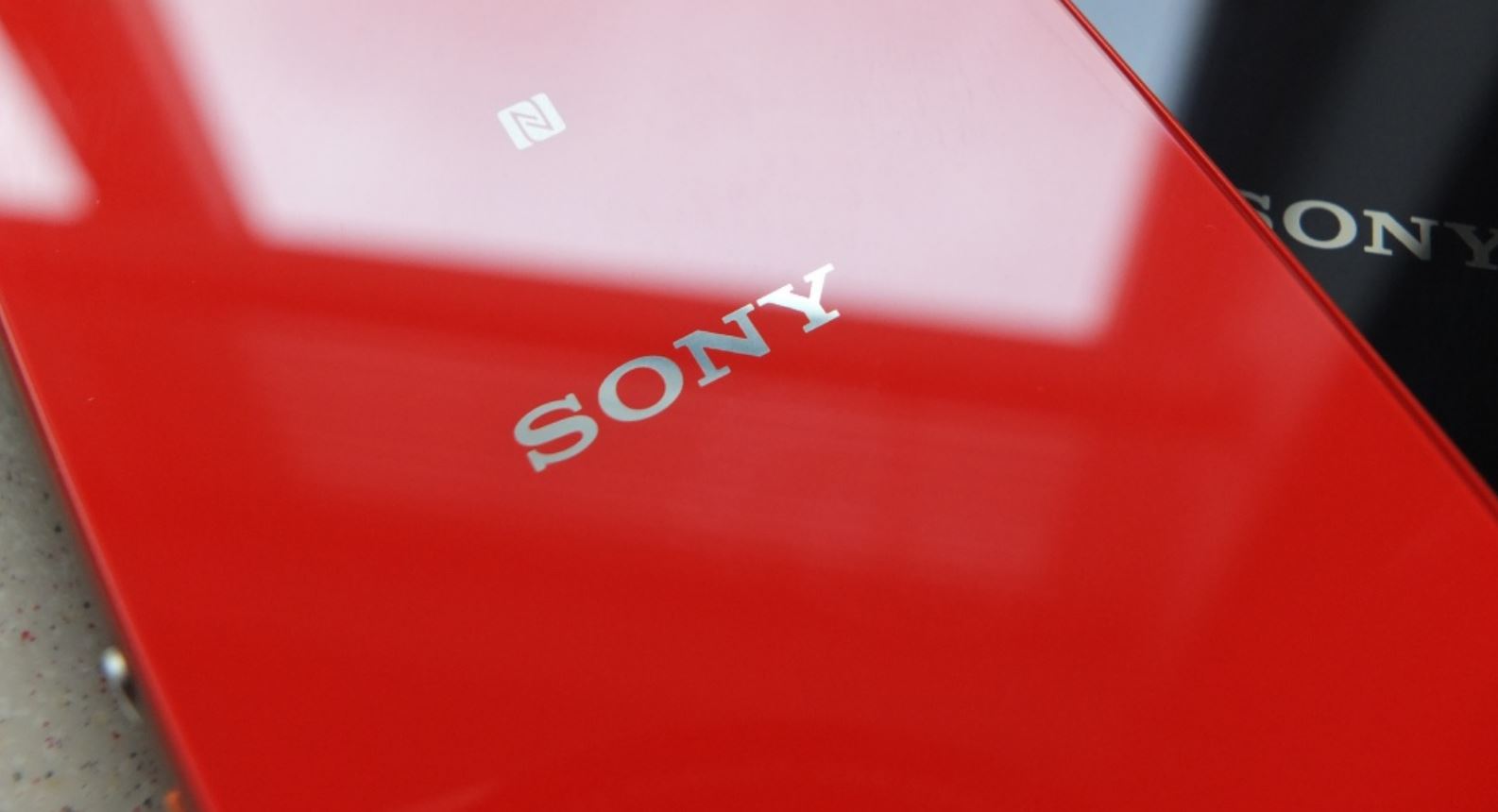 Experience z. Sony experience z3. Сони экспириенс 3. Sony Xperia z5 красного цвета. Sony z3 Compact шильдик модели.